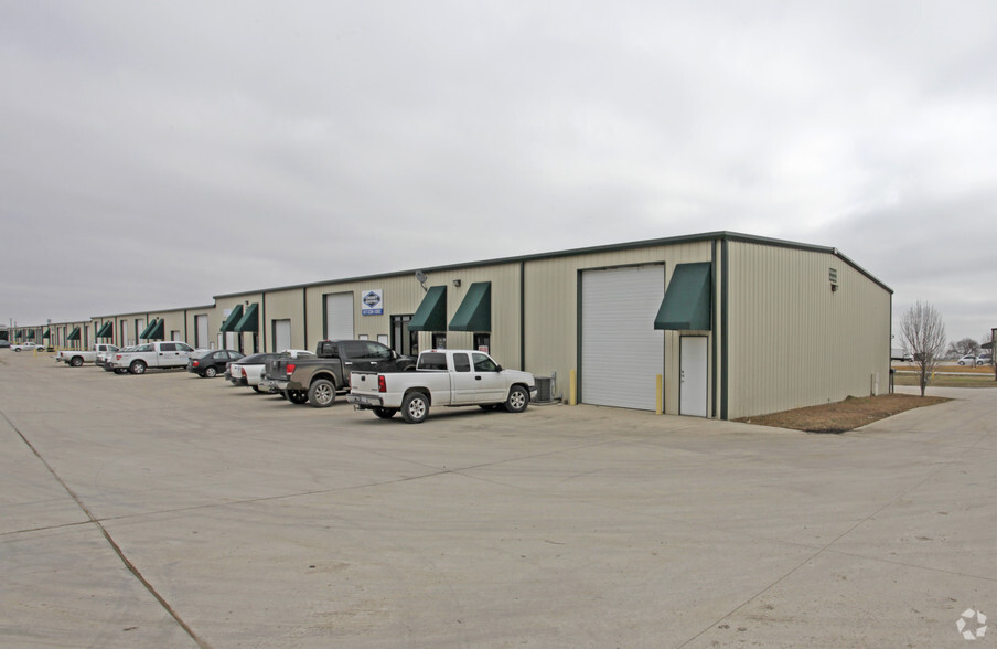 1150 Blue Mount Rd W, Fort Worth, TX for lease - Building Photo - Image 3 of 5