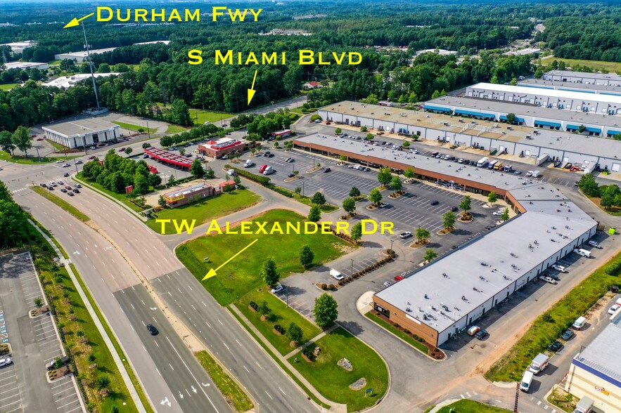 2945 S Miami Blvd, Durham, NC for lease - Building Photo - Image 1 of 7