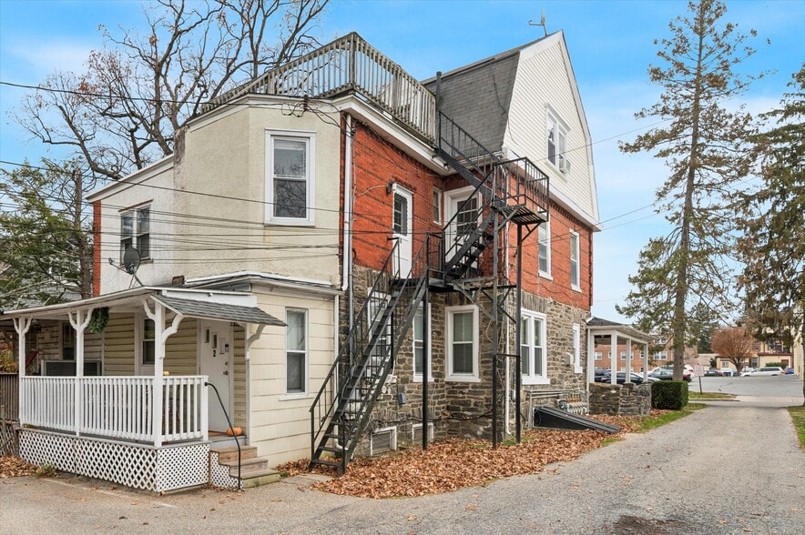 107 Walnut Ave, Ardmore, PA for sale - Building Photo - Image 3 of 55
