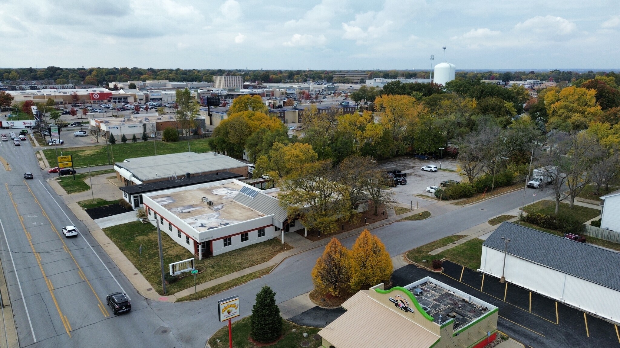 5601 Douglas Ave, Des Moines, IA for sale Building Photo- Image 1 of 12