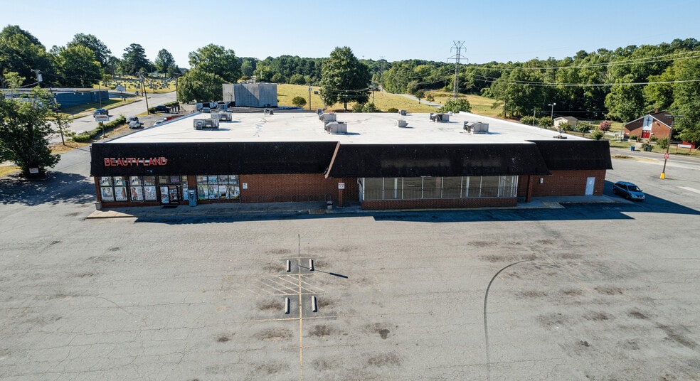 907 N Miami Blvd, Durham, NC for sale - Building Photo - Image 2 of 11