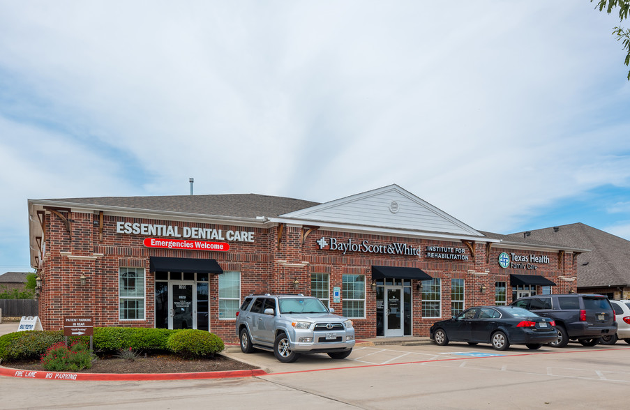 2950 W Camp Wisdom Rd, Grand Prairie, TX for lease - Primary Photo - Image 1 of 25