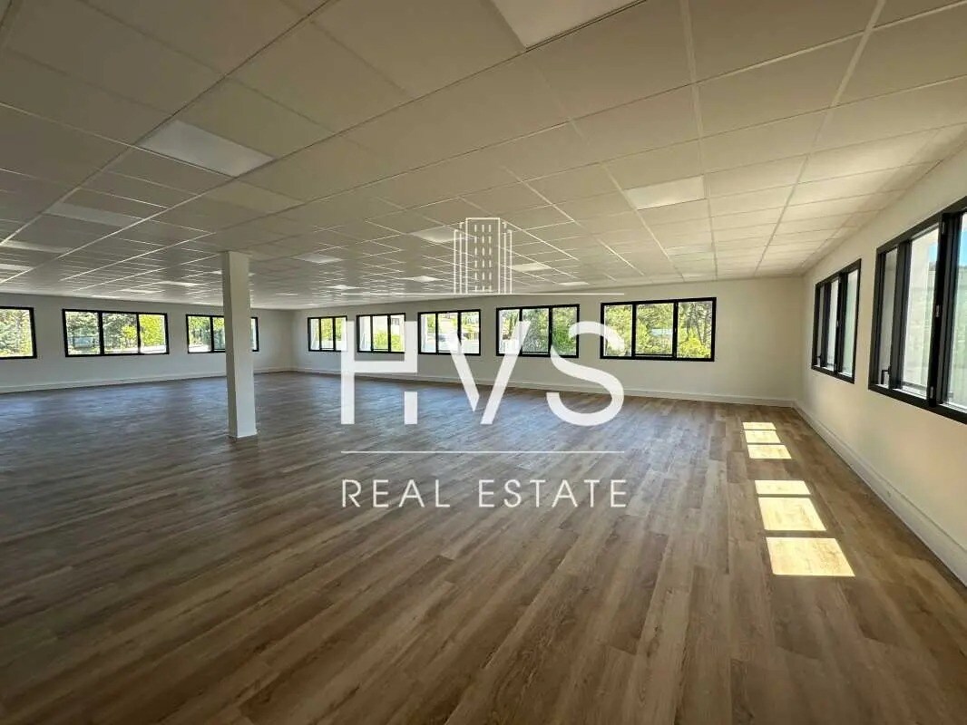 Éguilles, BDR 13510 - Unit C10 -  - Interior Photo - Image 1 of 4