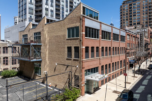 440 W Ontario St, Chicago IL - Parking Garage