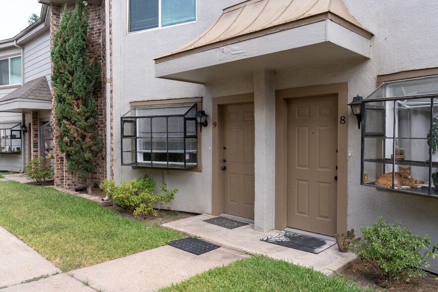 1518 Wirt Rd, Houston, TX for sale - Building Photo - Image 3 of 8