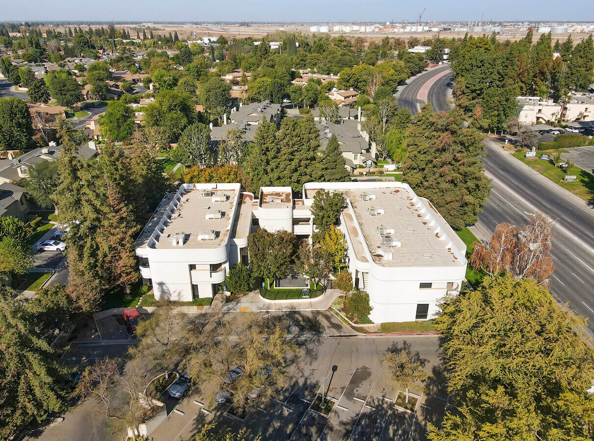 841 Mohawk St, Bakersfield, CA 93309