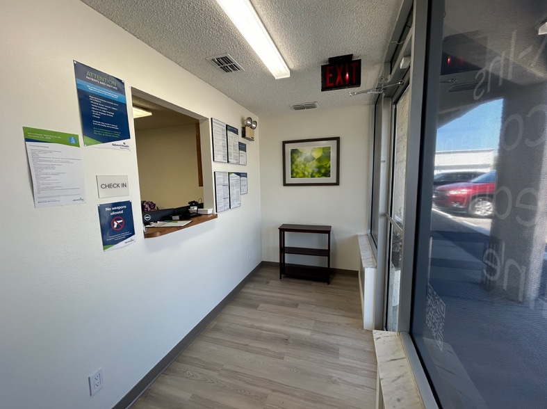 38030 Medical Center Ave, Zephyrhills, FL for sale - Lobby - Image 3 of 9