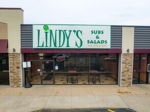 119 Sand Lake Rd, Onalaska, WI for lease Building Photo- Image 1 of 12