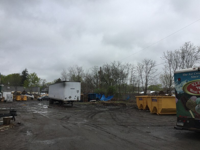 31 Commerce St, Spring Valley, NY for sale - Primary Photo - Image 1 of 1