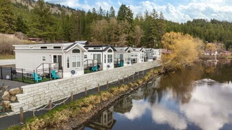 Riverside Landing on the Joe - Airbnb Property