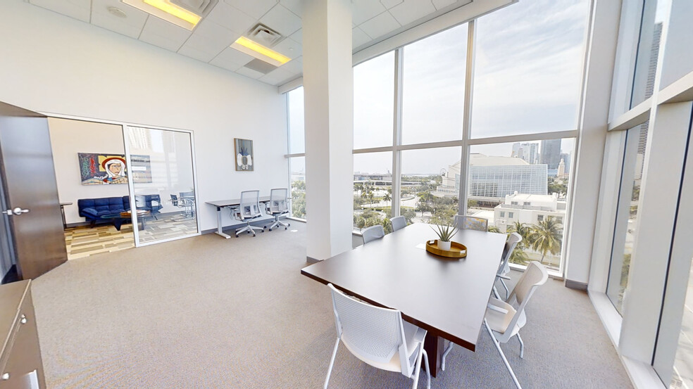 1501 Biscayne Blvd, Miami, FL for lease - Interior Photo - Image 2 of 76