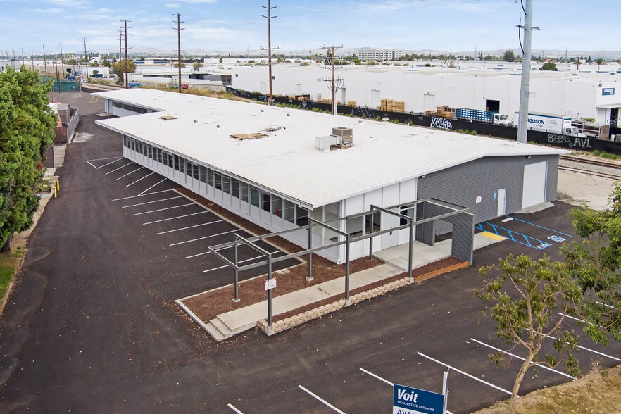 501 E Cerritos Ave, Anaheim, CA for lease - Building Photo - Image 3 of 5