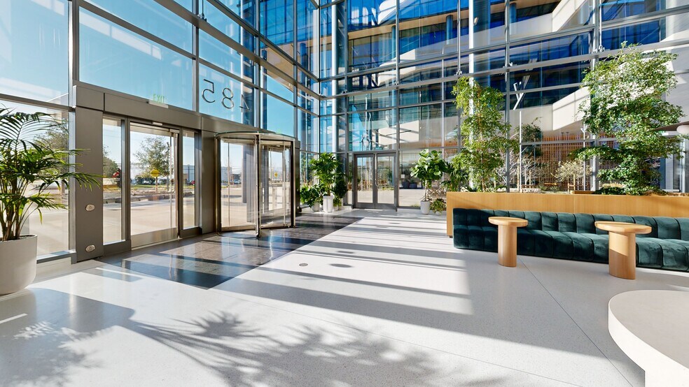 700 Gateway Blvd, South San Francisco, CA for lease - Matterport 3D Scan - Image 3 of 35