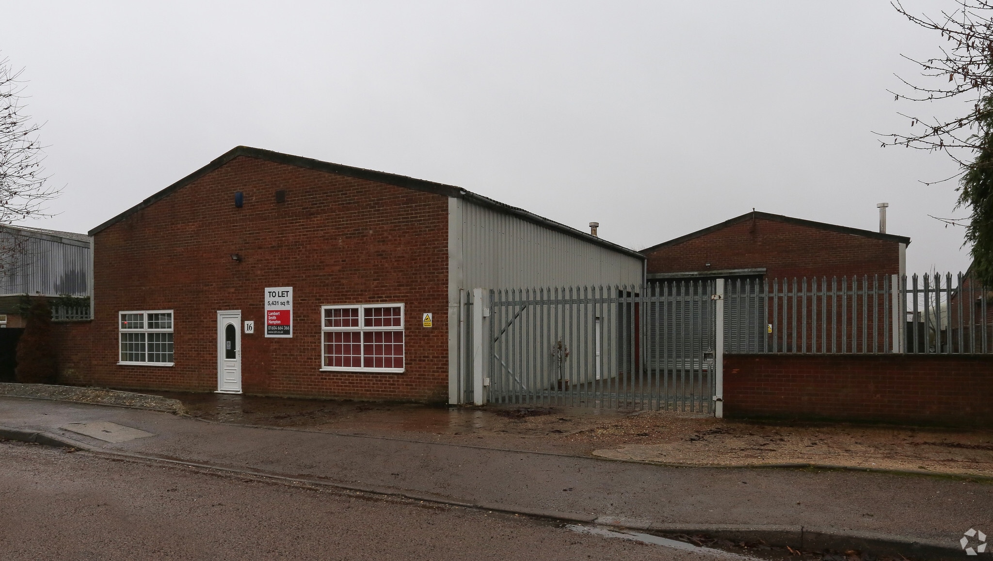 16 Siddeley Way, Daventry for sale Primary Photo- Image 1 of 1