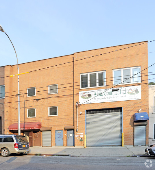 39-12-39-14 Crescent St, Long Island City, NY for lease - Building Photo - Image 3 of 7