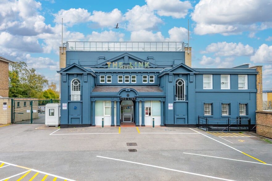 49 Effra Rd, London for lease - Primary Photo - Image 1 of 21