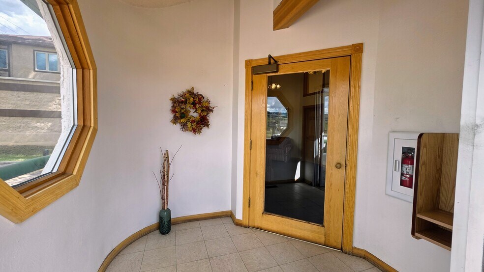 381 Rampart Range Rd, Woodland Park, CO for sale - Building Photo - Image 3 of 14