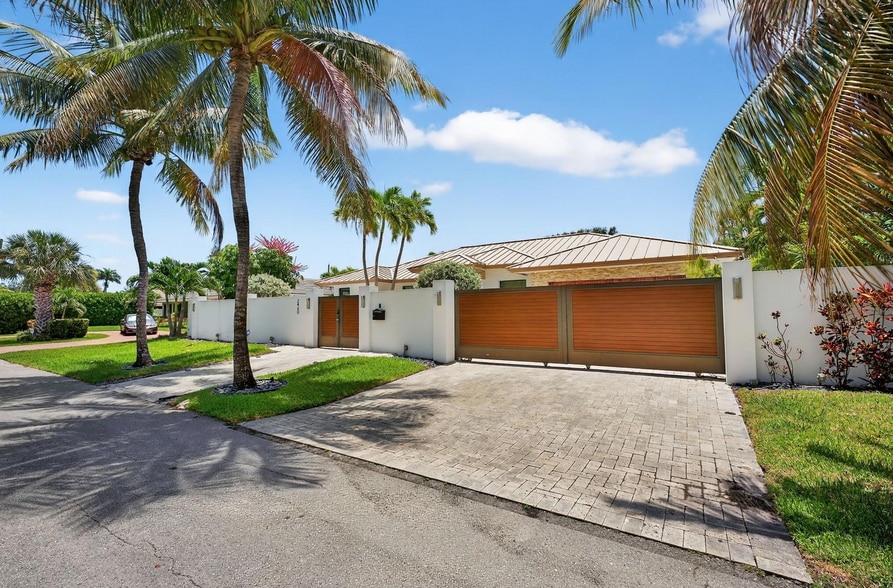 2460 NE 36th St, Fort Lauderdale, FL for sale - Building Photo - Image 2 of 11