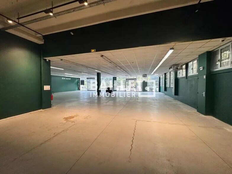 Retail in Vallauris for lease - Building Photo - Image 2 of 19