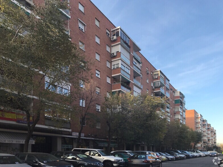 Calle del Corregidor José de Pasamonte, 21, Madrid, Madrid for lease - Building Photo - Image 2 of 2