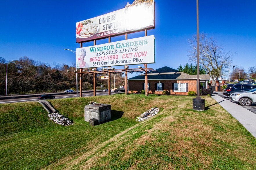 4409 Central Ave Pike, Knoxville, TN for sale - Building Photo - Image 3 of 32