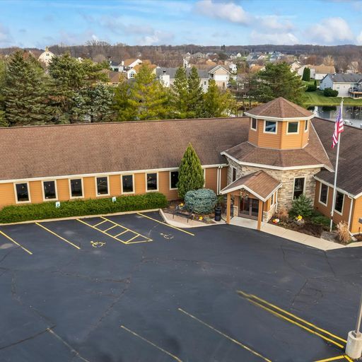 28747 N Lake Dr, Waterford, WI for lease Building Photo- Image 1 of 13