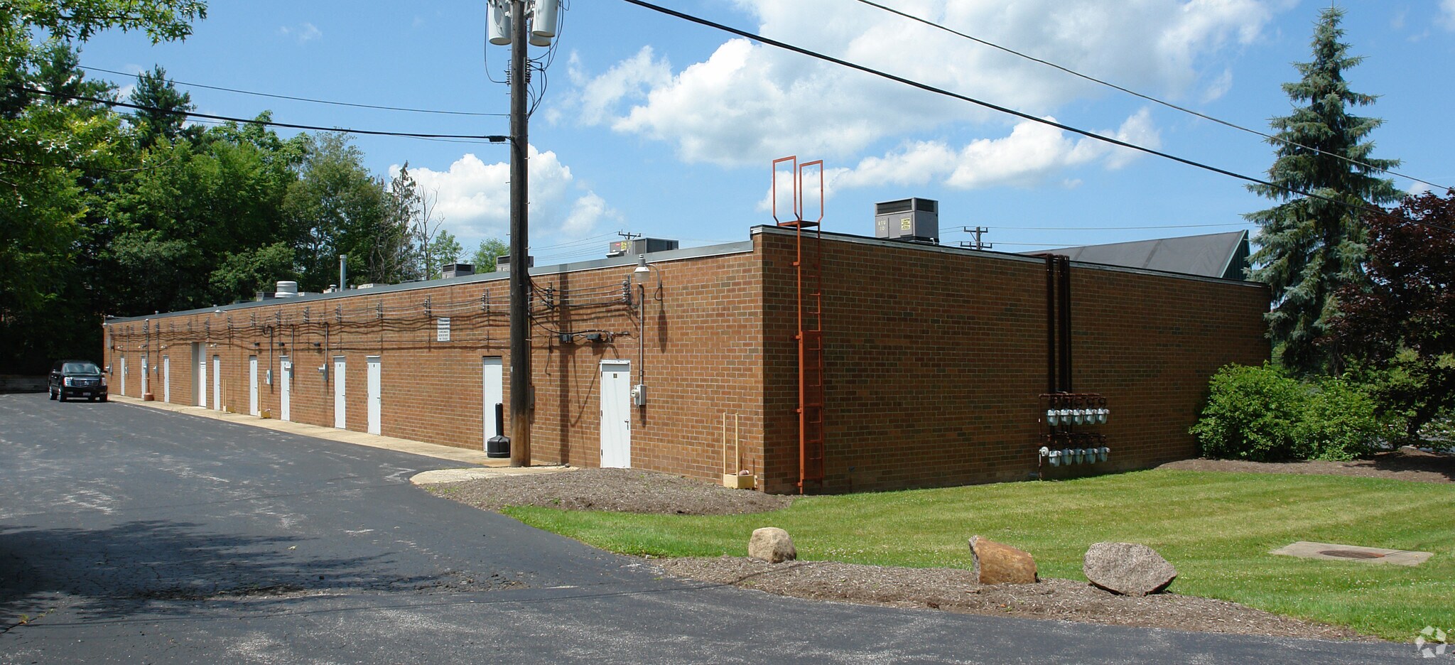 10823 Mayfield Rd, Chesterland, OH 44026 Munson Plaza