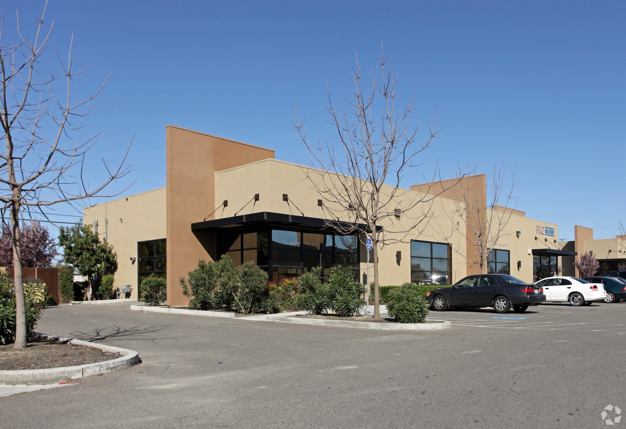 1392-1400 Mitchell Rd, Modesto, CA for sale Primary Photo- Image 1 of 1