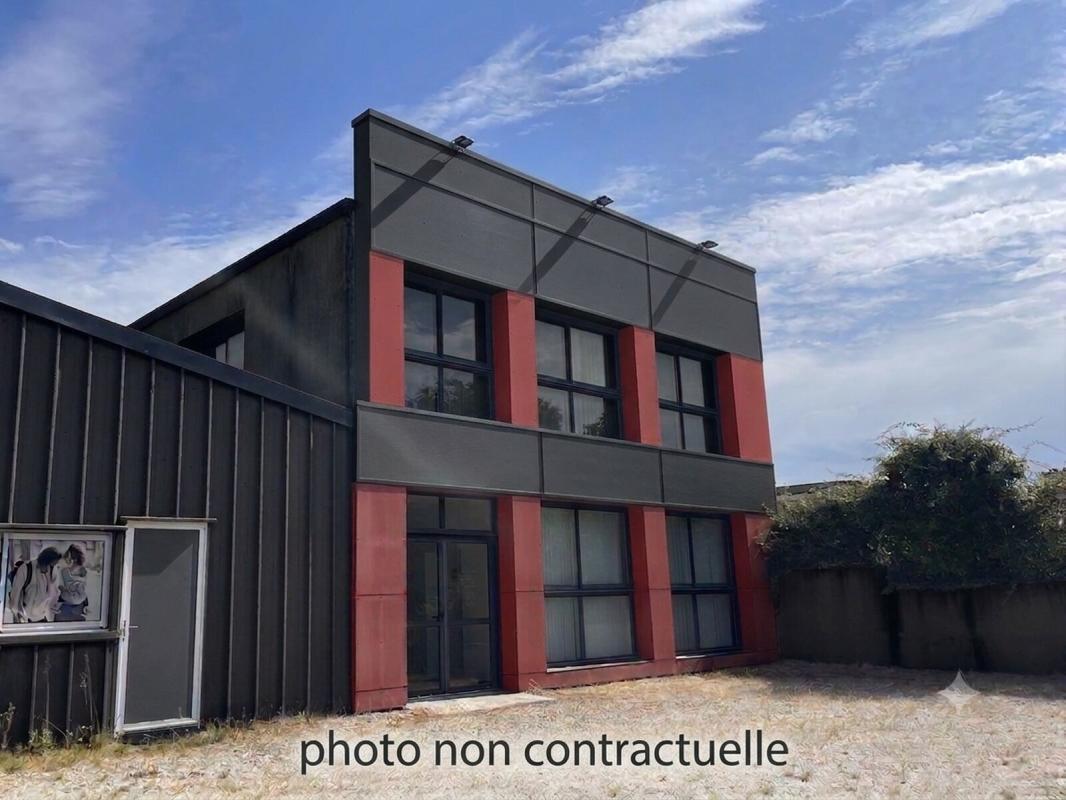 Flex in Crach for lease Building Photo- Image 1 of 5