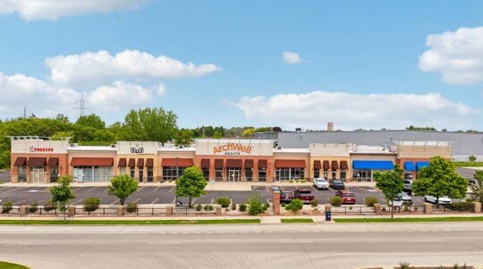 935-1010 W Layton Ave, Milwaukee, WI for sale Primary Photo- Image 1 of 4