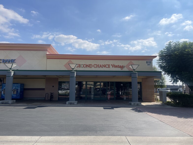 815 W Holt Blvd, Ontario, CA for lease - Building Photo - Image 1 of 8