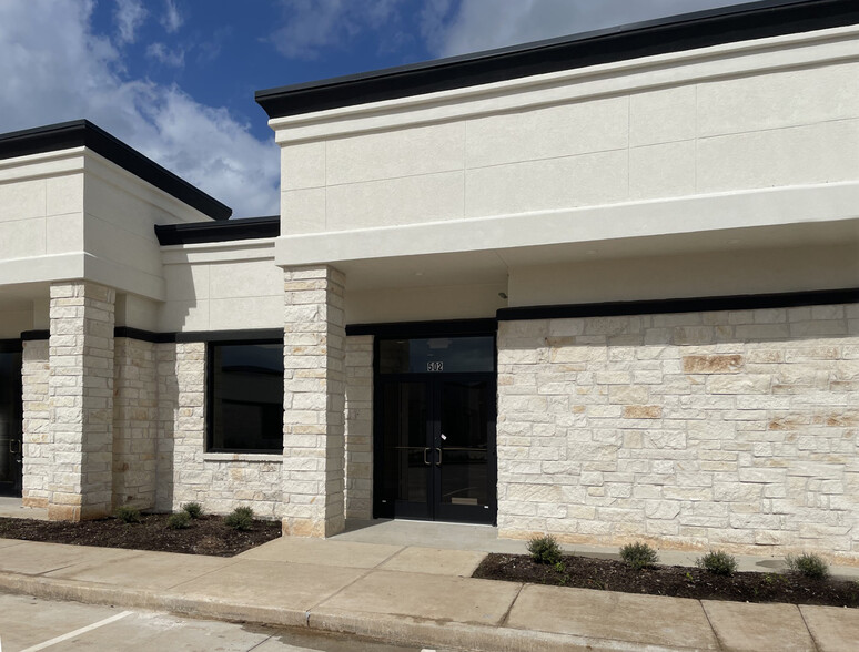 5501 Cabrera Dr, Sugar Land, TX for lease - Building Photo - Image 1 of 3