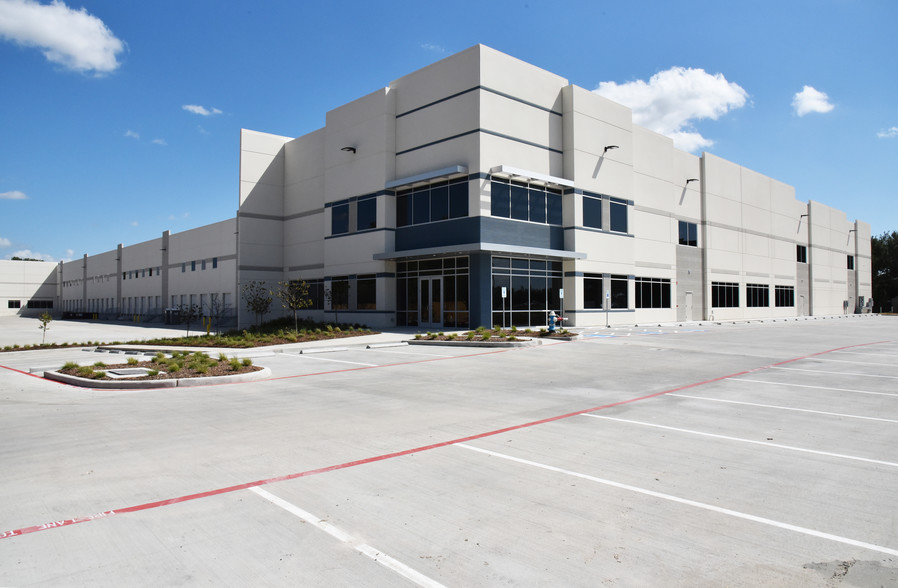 21420 Northwest Fwy, Cypress, TX for lease - Building Photo - Image 3 of 12