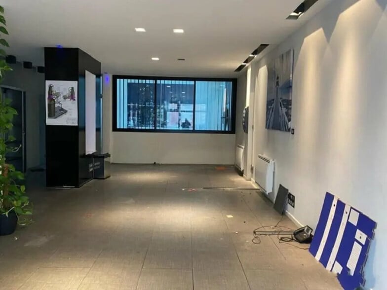 Office in Le Havre for lease - Interior Photo - Image 2 of 3