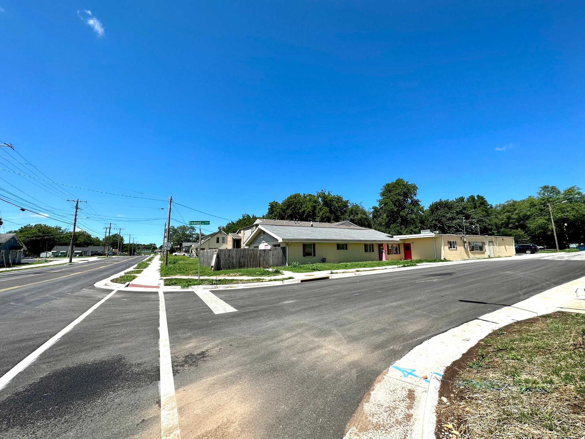 1381 E Division St, Springfield, MO for sale Building Photo- Image 1 of 1