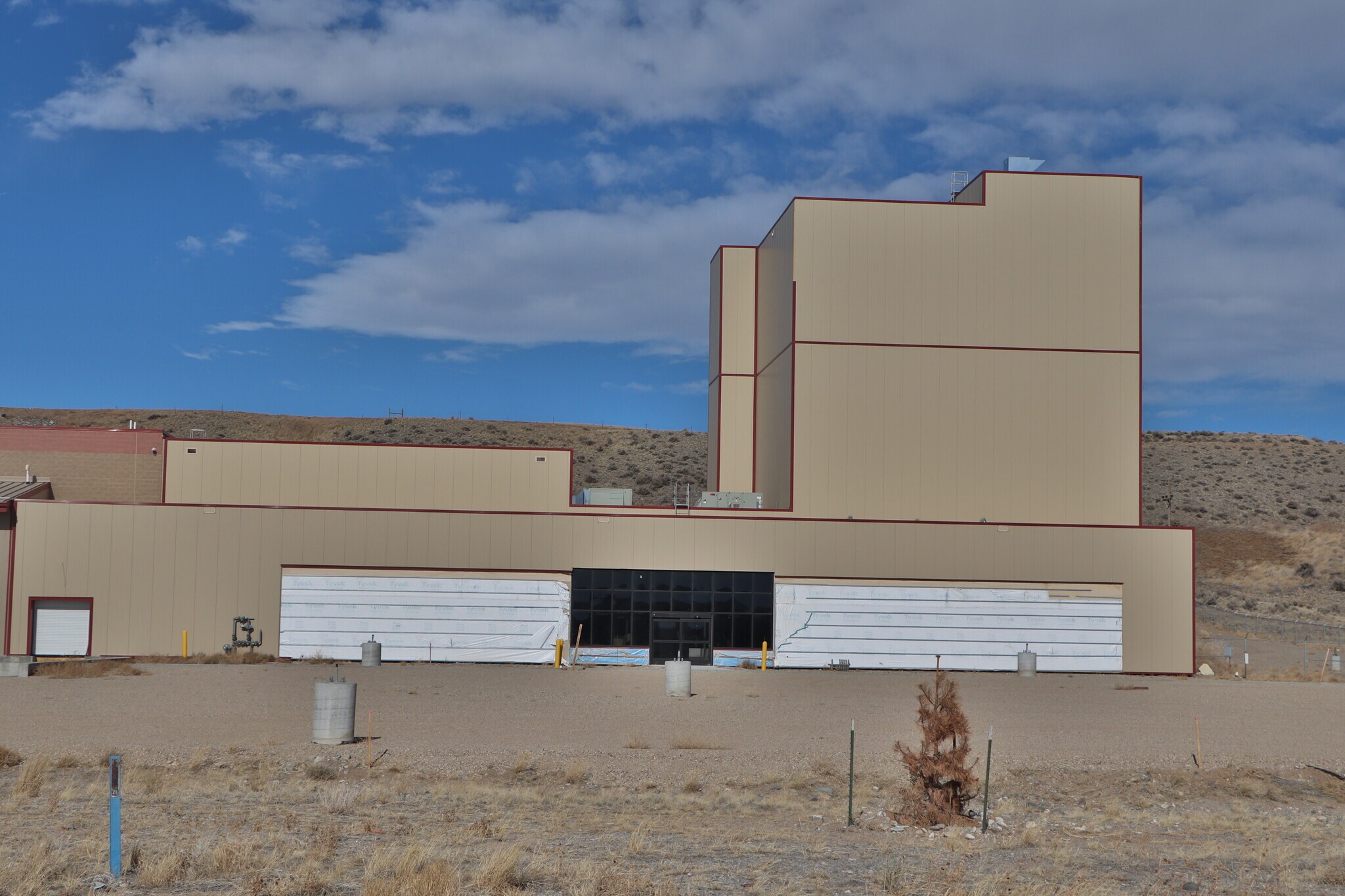 125 Road 2AB, Cody, WY 82414 Commercial Building on 14.86 Acres Cody