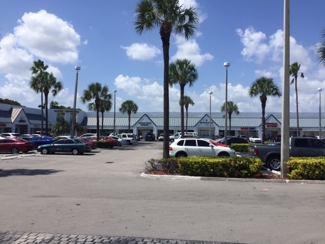 18910-18972 S Dixie Hwy, Miami, FL for lease - Building Photo - Image 3 of 4