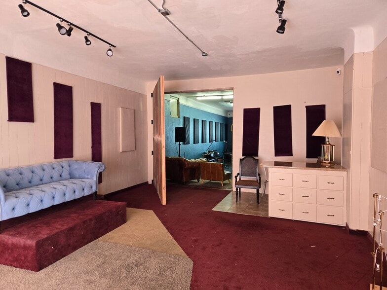 1679-1681 W University Ave, Saint Paul, MN for sale - Building Photo - Image 2 of 12