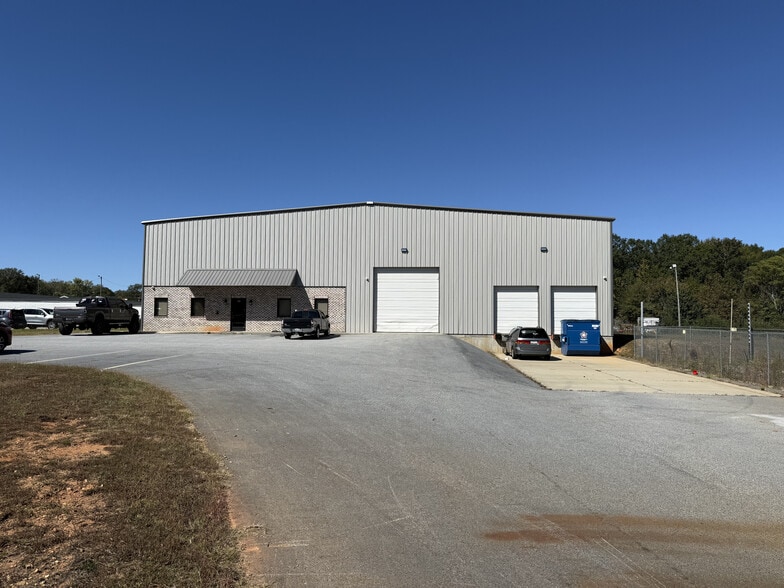 509 John Ross Ct, Pelzer, SC for lease - Building Photo - Image 1 of 3