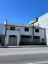 11829 Wilshire Blvd, Los Angeles, CA for lease Building Photo- Image 2 of 3