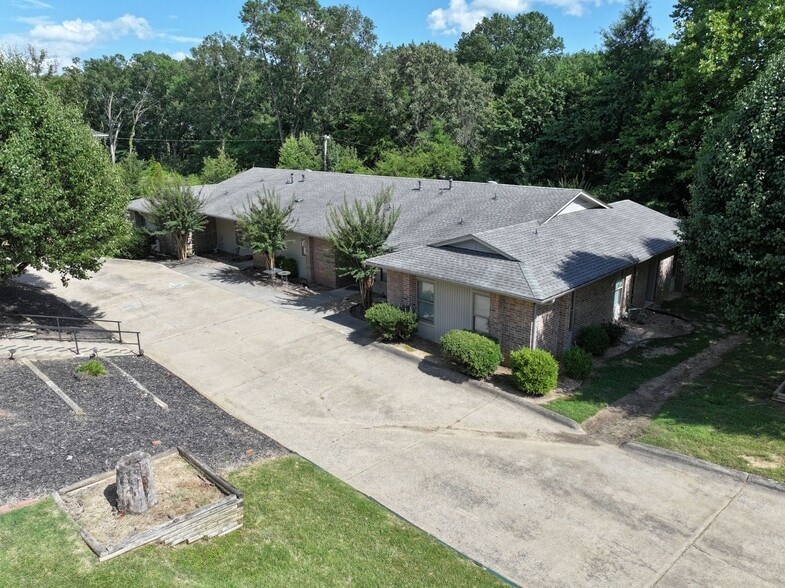 1501 & 1509 Michael Drive portfolio of 2 properties for sale on LoopNet.com - Building Photo - Image 3 of 4