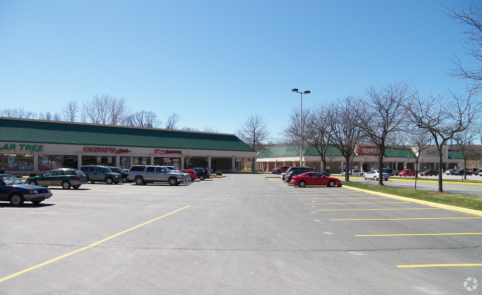 766-768 Putney Rd, Brattleboro, VT for lease - Primary Photo - Image 1 of 1