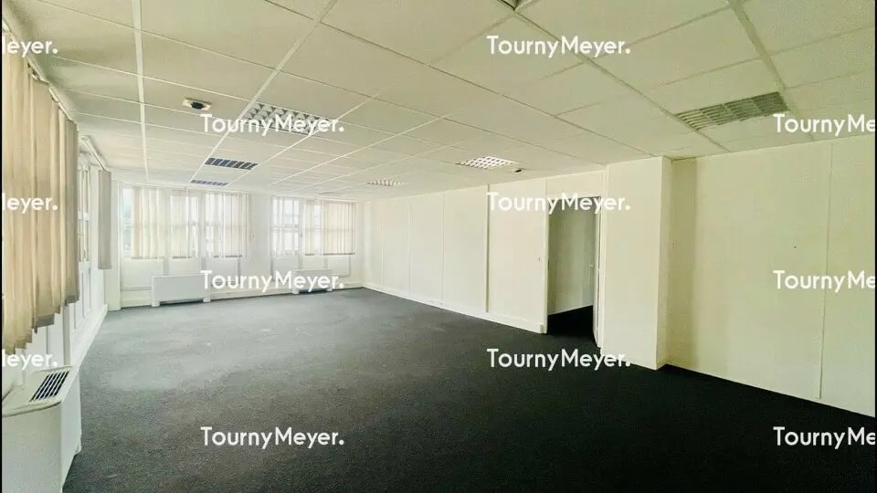 Office in Montpellier for lease - Building Photo - Image 3 of 7