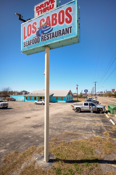 7310 Marbach Rd, San Antonio, TX for sale - Building Photo - Image 1 of 4