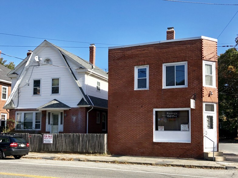 871873 Smithfield Ave, Lincoln, RI 02865