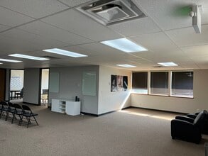 9422-9434 Fairview Ave, Boise, ID for lease Interior Photo- Image 2 of 7