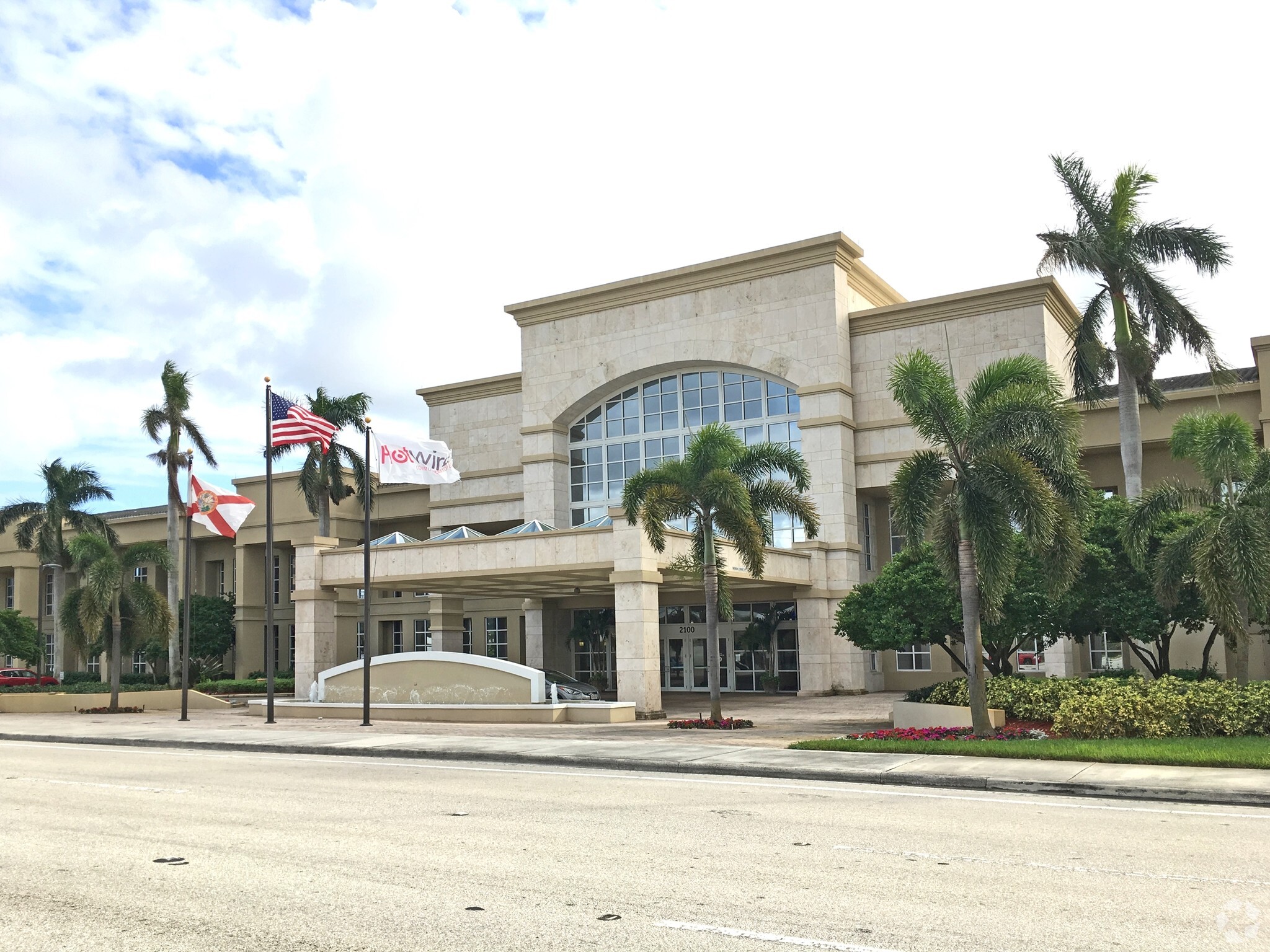 2100 W Cypress Creek Rd, Fort Lauderdale, FL for sale Primary Photo- Image 1 of 1