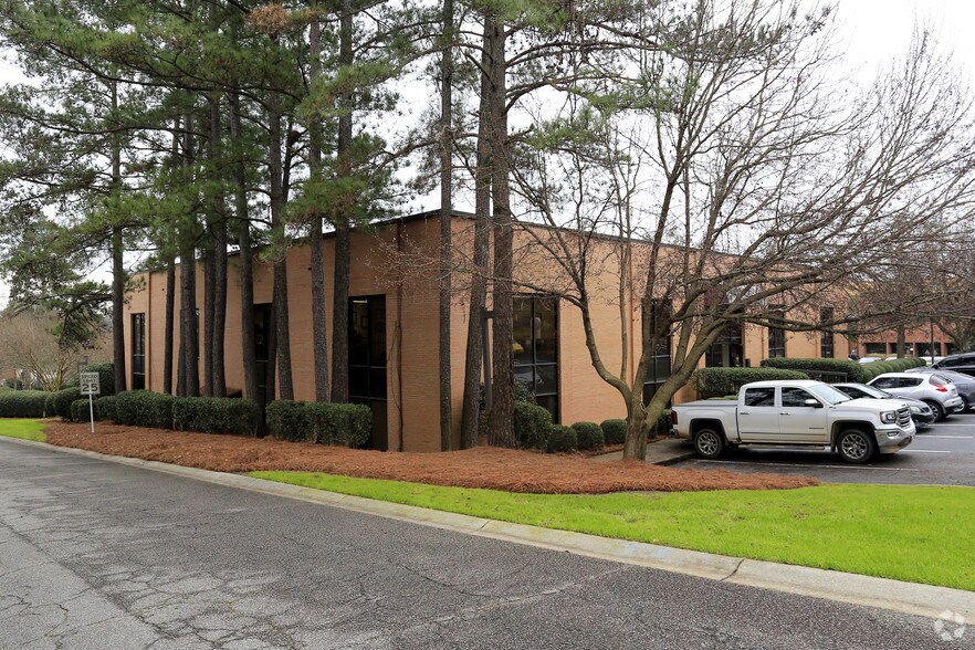 3830 Forest Dr, Columbia, SC 29204