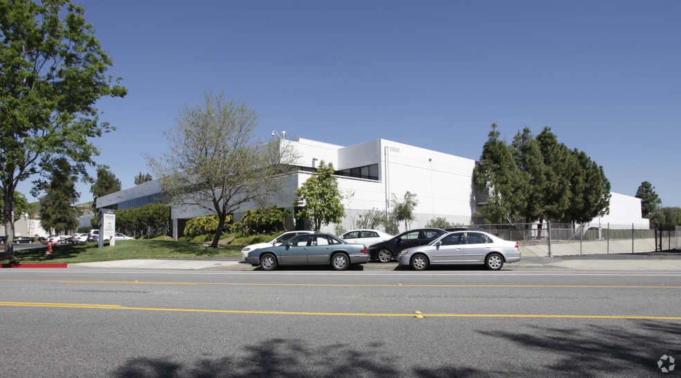 28210 Avenue Stanford, Valencia, CA for lease - Primary Photo - Image 2 of 9