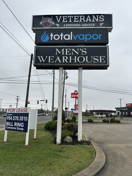 2804 Wilma Rudolph Blvd, Clarksville, TN for lease - Building Photo - Image 2 of 7